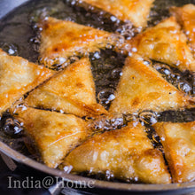 Load image into Gallery viewer, PUNJABI SAMOSA 560G【HALDIRAM'S】<br>【Frozen shipping】